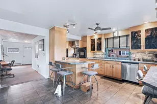 28 Arlington Rd, Wareham, MA 02571 - Photo 4