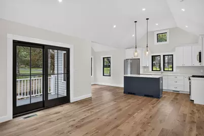 34 Lake St, Barnstable, MA 02635 - Photo 4