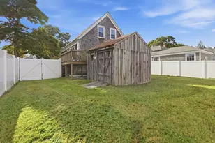 38 Gifford Ave, Dartmouth, MA 02747 - Photo 20