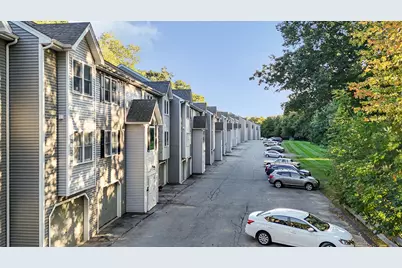124 Tennis Plaza Rd #56, Dracut, MA 01826 - Photo 2
