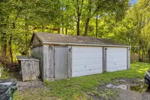 5 Russell St, Amesbury, MA 01913 - Photo 12