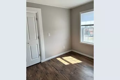 18 Maplewood Ave, Chicopee, MA 01013 - Photo 14