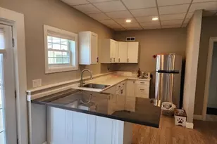 18 Maplewood Ave, Chicopee, MA 01013 - Photo 16