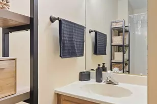 7 Mansion Woods Dr, Agawam, MA 01001 - Photo 22