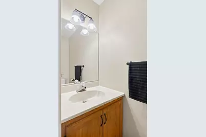 7 Mansion Woods Dr #b, Agawam, MA 01001 - Photo 10