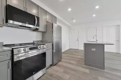 585 Essex St #418, Lynn, MA 01901 - Photo 2