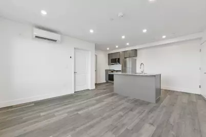 585 Essex St #418, Lynn, MA 01901 - Photo 4