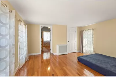 21 Charles St, Woburn, MA 01801 - Photo 24