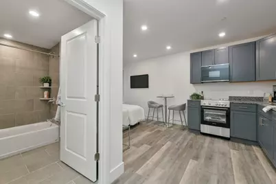 585 Essex St #526, Lynn, MA 01901 - Photo 4