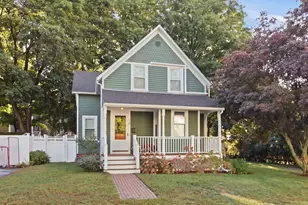 10 Eaton St, Reading, MA 01867 - Photo 2