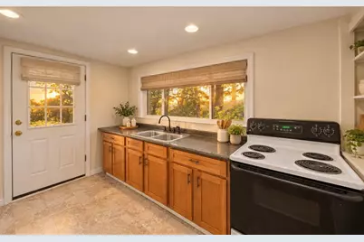 21 Faulkner Rd, Grafton, MA 01536 - Photo 4