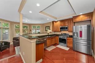 522-524 Auburn St, Newton, MA 02466 - Photo 2