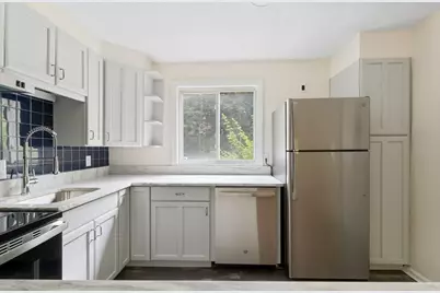 63 Lionel Ave #C, Waltham, MA 02452 - Photo 4