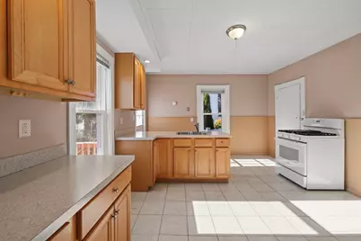27 Highland St #27, Woburn, MA 01801 - Photo 12