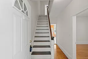 27 Highland St, Woburn, MA 01801 - Photo 4