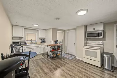 10 Lewis Street, Westfield, MA 01085 - Photo 6