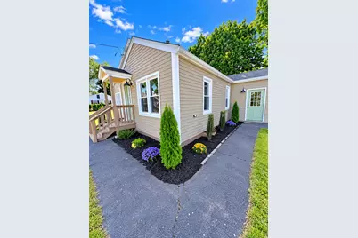 26 Mt Tom Ave, Easthampton, MA 01027 - Photo 4