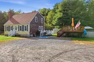40 Forest St, Carver, MA 02330 - Photo 8