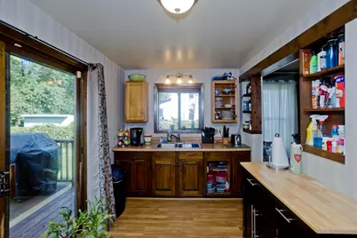 275 Dewey Ave, Pittsfield, MA 01201 - Photo 12