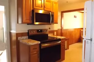 12 Middleton St, Millbury, MA 01527 - Photo 10