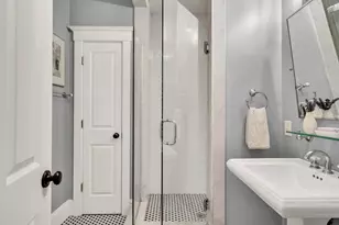 3 Davis Ave, Newton, MA 02465 - Photo 18