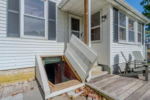 16 Chapel St, Wareham, MA 02571 - Photo 28