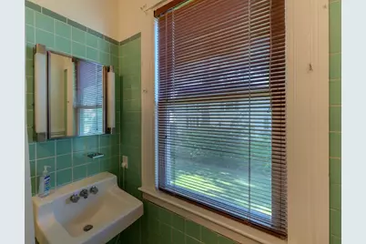 16 Chapel St, Wareham, MA 02571 - Photo 16