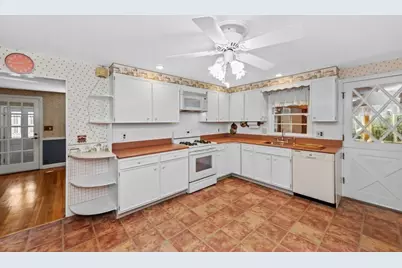78 Spring View Dr, Lynn, MA 01904 - Photo 6
