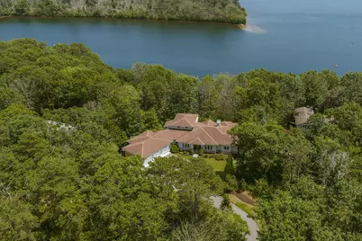 79 Pickerel Cove Cir, Mashpee, MA 02649 - Photo 2