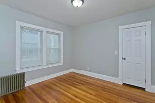 54 Draper St, Springfield, MA 01108 - Photo 12