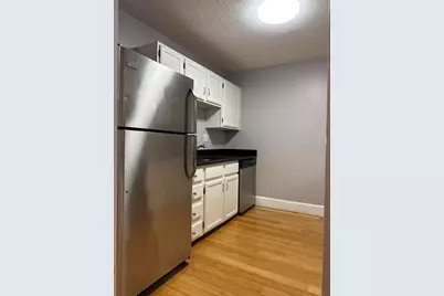 100 Captains Row #203, Chelsea, MA 02150 - Photo 2