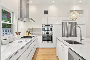 17 Frost St, Cambridge, MA 02140 - Photo 8