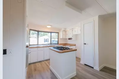 8 Patriot Circle, Plymouth, MA 02360 - Photo 4