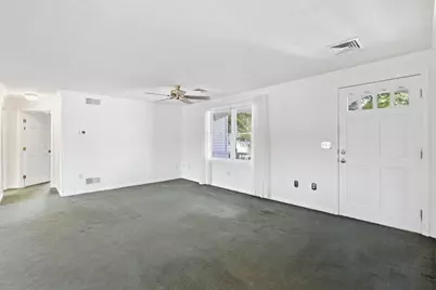 20 Elm St, Dracut, MA 01826 - Photo 12