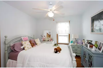 60 Briggs St, New Bedford, MA 02740 - Photo 8