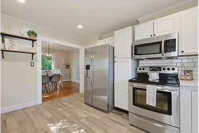 49 Katherine Rd, Stoneham, MA 02180 - Photo 4