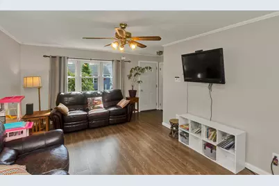 26 Beaudry Ave, Chicopee, MA 01020 - Photo 28