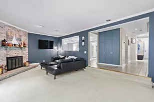11 Magnolia Dr, Franklin, MA 02038 - Photo 2