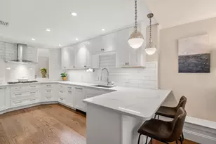 38 Rutland Sq, Boston, MA 02118 - Photo 2