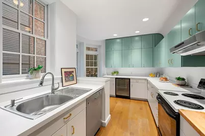 51 Beacon St #3, Boston, MA 02108 - Photo 8