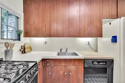 11 Sparks Street, Cambridge, MA 02140 - Photo 8