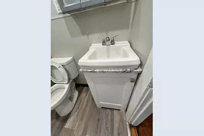 558 Plymouth Ave #1L, Fall River, MA 02721 - Photo 10