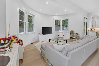 261 Tappan St #1, Brookline, MA 02445 - Photo 8
