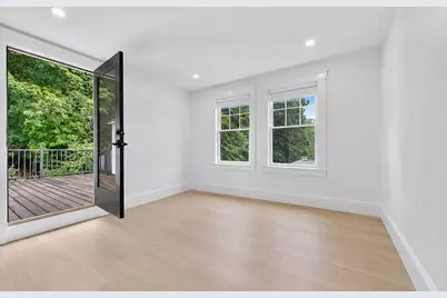 261 Tappan St #1, Brookline, MA 02445 - Photo 20