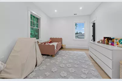 261 Tappan St #1, Brookline, MA 02445 - Photo 16