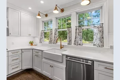 1040 Main St, Hingham, MA 02043 - Photo 10