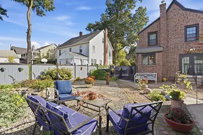 104 Wayne St, Springfield, MA 01118 - Photo 38