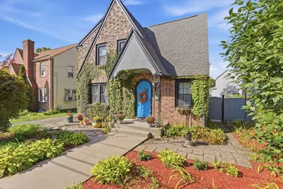 104 Wayne St, Springfield, MA 01118 - Photo 2