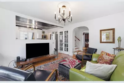 104 Wayne St, Springfield, MA 01118 - Photo 10