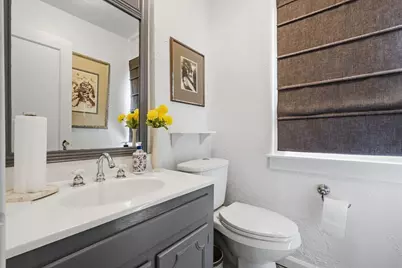 104 Wayne St, Springfield, MA 01118 - Photo 8